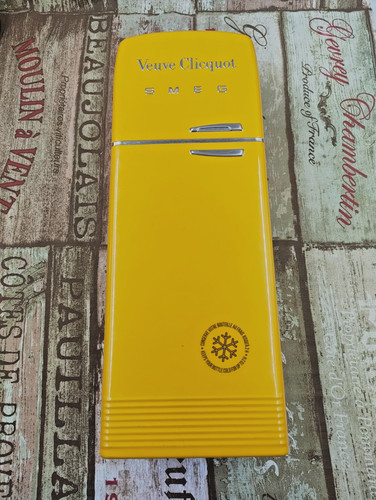 Veuve clicquot smeg champagne - veuve,